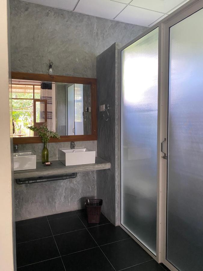 The Dale Mirissa Hotel Bagian luar foto