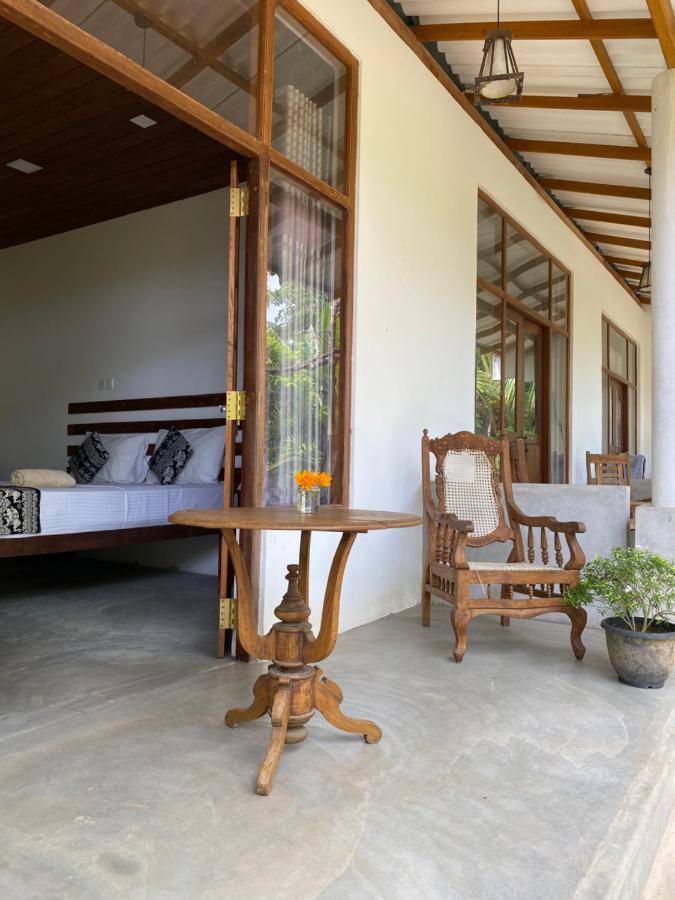 The Dale Mirissa Hotel Bagian luar foto