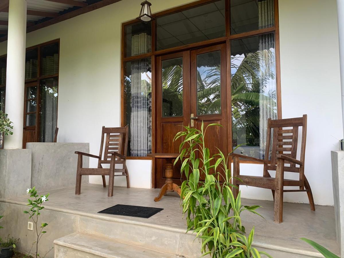 The Dale Mirissa Hotel Bagian luar foto