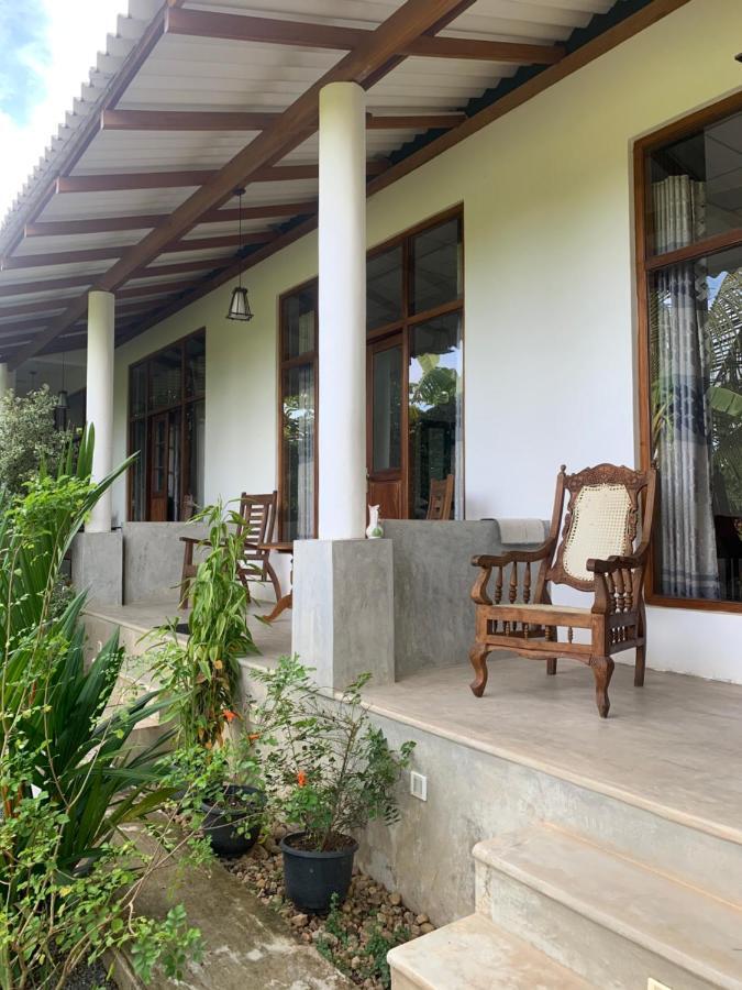 The Dale Mirissa Hotel Bagian luar foto